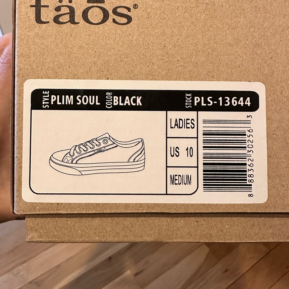 Taos Footwear Women's Black Plim Soul Sneakers - Picture 2 of 4